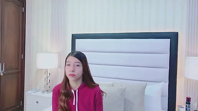 ViolettFrosst online show from 12-15-25, 07:31