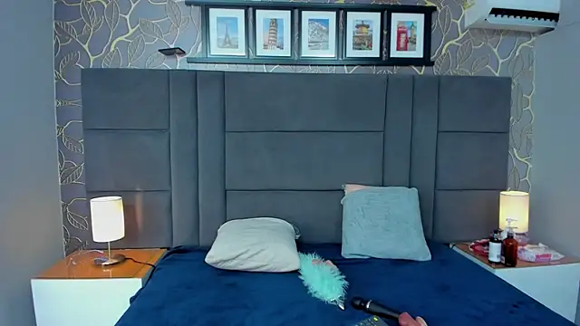 monserrat cutte online show from 12-18-25, 03:55