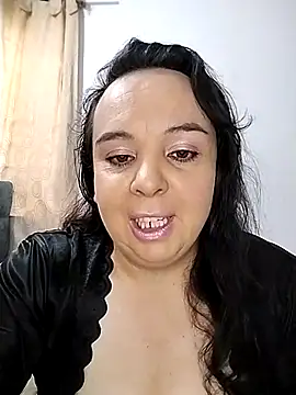 Snapshot of Ivonne_17 chatting on 11-20-25, 05:24 Ivonne 17 online show from 11-20-25, 05:24