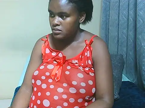 PregiiCaramellxx online show from 01-13-26, 06:34