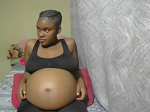 Snapshot of PregiiCaramellxx chatting on 11-19-25, 08:09 PregiiCaramellxx online show from 11-19-25, 08:09