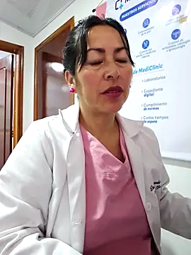 JustSamantha  online show from 04-17-26, 11:24