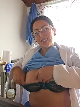 JustSamantha  online show from 12-01-25, 12:50