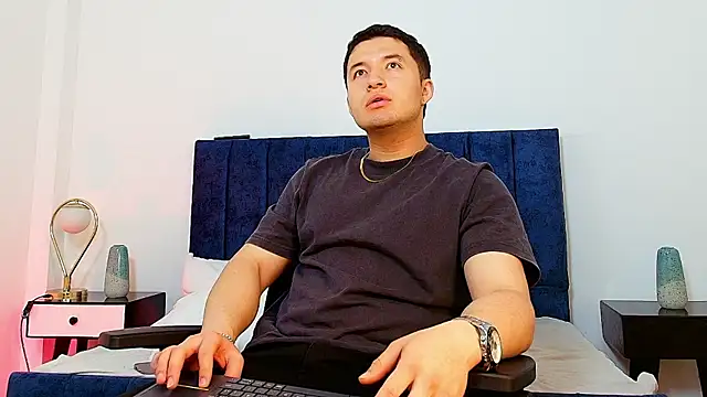 Ethan-Connor online show from 01-10-26, 12:33