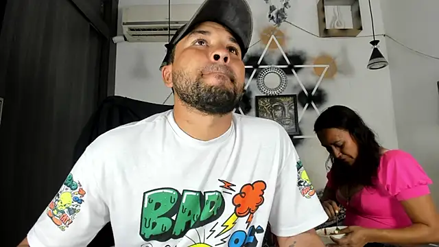 StephaniaAndRandy online show from 12-04-25, 04:50