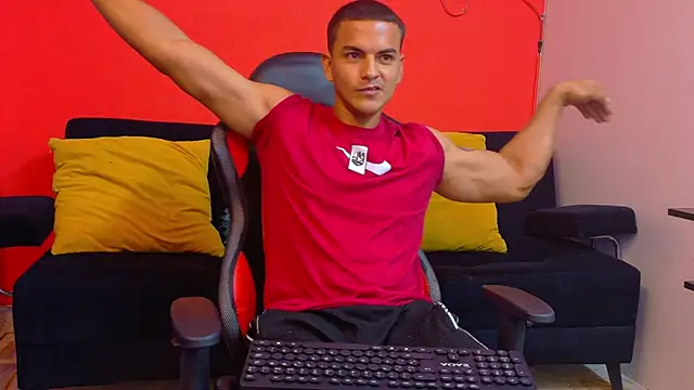 Snapshot of Niko_Hala chatting on 11-21-25, 09:58 Niko Hala online show from 11-21-25, 09:58