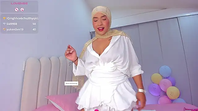 Amira-Zahra online show from 05-14-26, 10:40