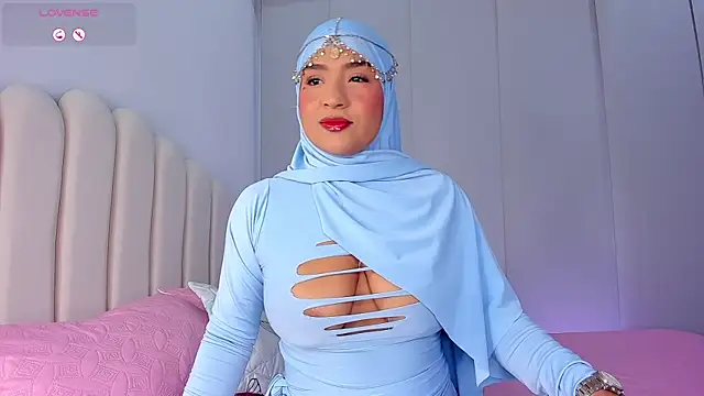 Amira-Zahra online show from 07-14-26, 10:05