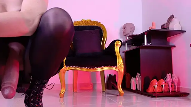 SaraFerrer  online show from 02-28-26, 05:51