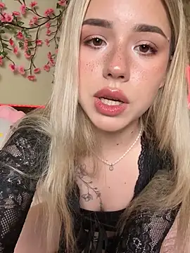 Snapshot of PurrAliceX chatting on 03-26-26, 07:12 PurrAliceX online show from 03-26-26, 07:12