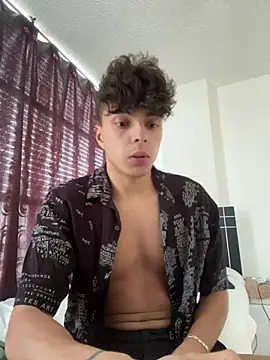 RossStrom online show from 01-14-26, 05:05