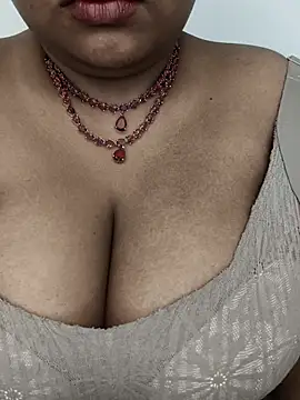 Snapshot of mamtha-tamil chatting on 11-23-25, 10:36 mamtha-tamil online show from 11-23-25, 10:36