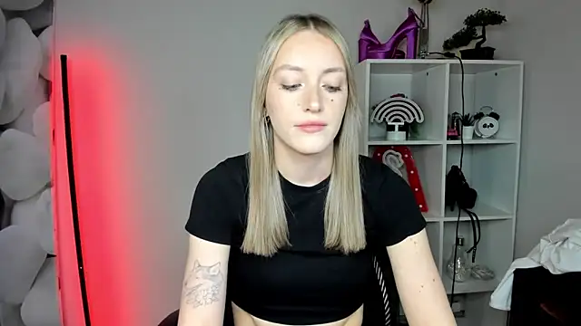 EvelynBlond online show from 02-18-26, 06:33