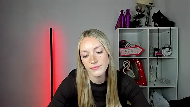 EvelynBlond online show from 06-03-26, 02:33