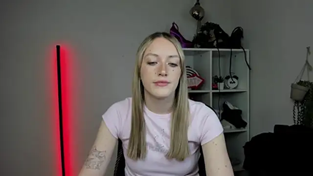 EvelynBlond online show from 04-08-26, 12:28