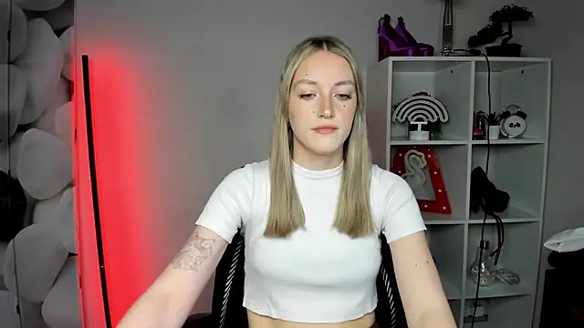 EvelynBlond online show from 02-13-26, 10:26