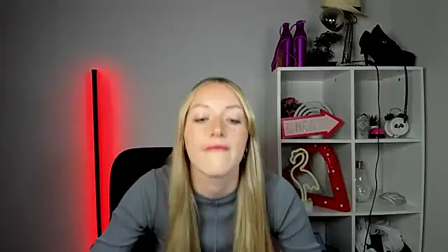 EvelynBlond online show from 05-29-26, 12:44