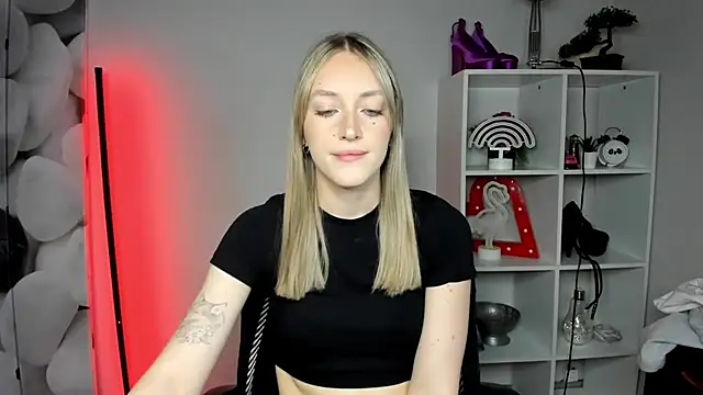 EvelynBlond online show from 02-16-26, 06:45