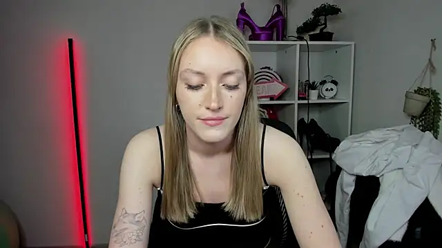 EvelynBlond online show from 03-16-26, 06:32