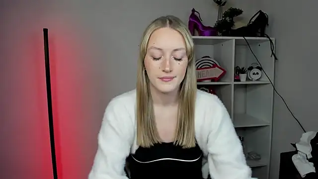 EvelynBlond online show from 03-23-26, 01:33