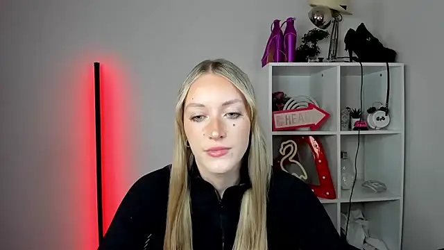 EvelynBlond online show from 06-01-26, 12:38