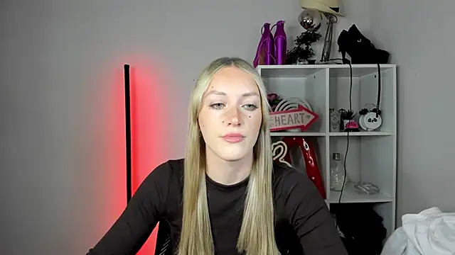 EvelynBlond online show from 06-02-26, 12:38