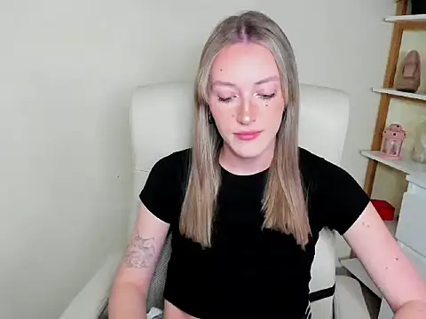 EvelynBlond online show from 11-28-25, 01:44