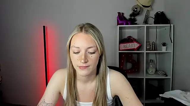 EvelynBlond online show from 07-02-26, 12:33
