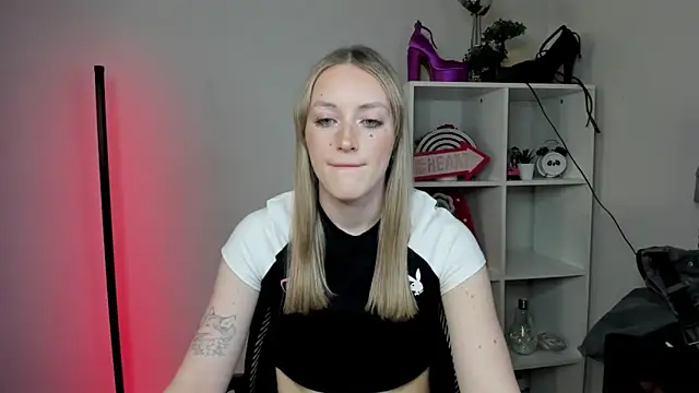 EvelynBlond online show from 03-25-26, 01:32