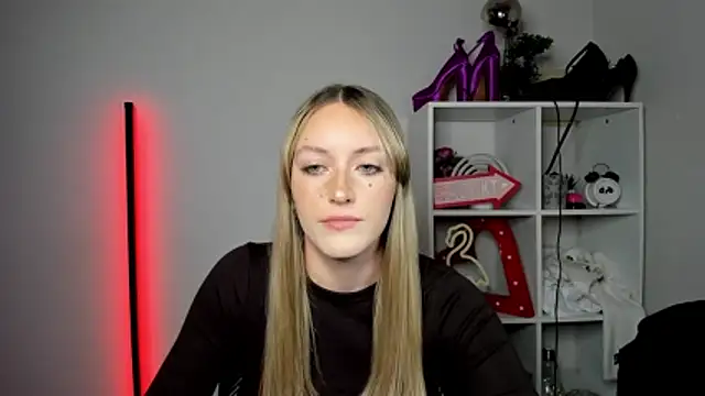 EvelynBlond online show from 04-29-26, 05:30