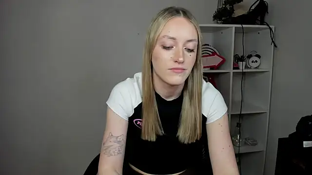 EvelynBlond online show from 03-19-26, 06:41