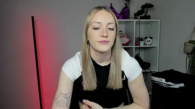 EvelynBlond online show from 03-13-26, 06:29