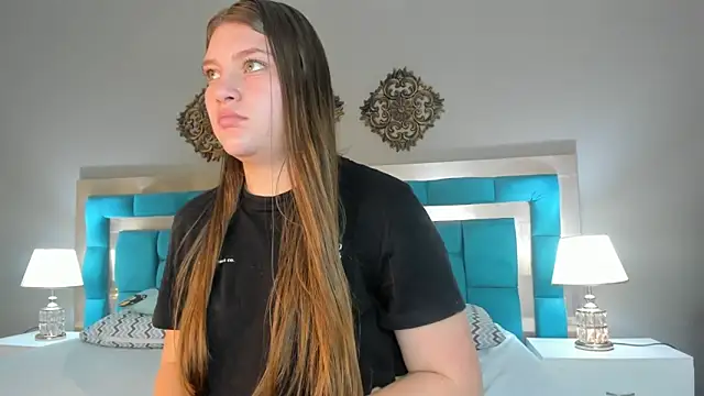 LiiaVelvet online show from 12-16-25, 01:59