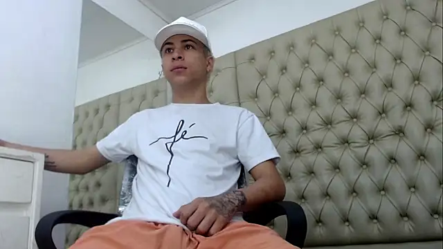 HollmanFronsh online show from 12-05-25, 02:43