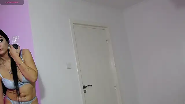 LisaTown online show from 11-20-25, 06:08