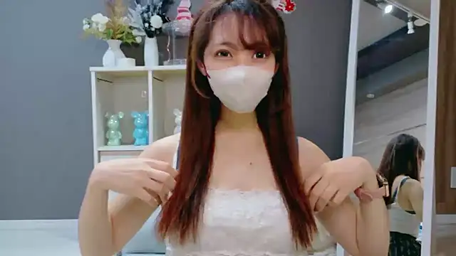 Nami-jpn online show from 12-21-25, 03:19