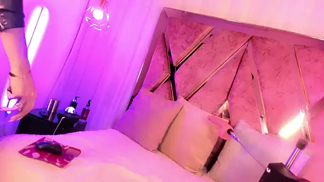 atenea taylor  online show from 01-08-26, 04:29