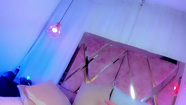 atenea taylor  online show from 12-03-25, 04:57