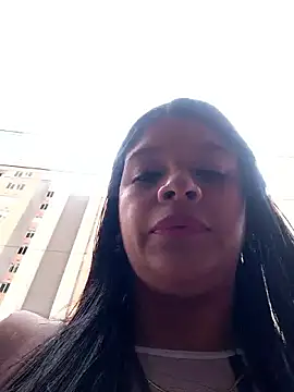 Snapshot of Layla-daring chatting on 06-19-26, 06:36 Layla-daring online show from 06-19-26, 06:36