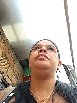 Layla-daring online show from 12-15-25, 08:03