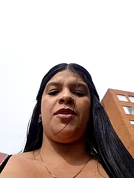 Layla-daring online show from 04-15-26, 08:31