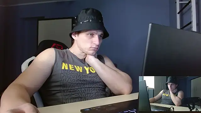 Snapshot of Poliglotjoe1 chatting on 02-17-26, 09:12 Poliglotjoe1 online show from 02-17-26, 09:12