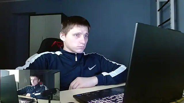 Snapshot of Poliglotjoe1 chatting on 02-13-26, 09:37 Poliglotjoe1 online show from 02-13-26, 09:37