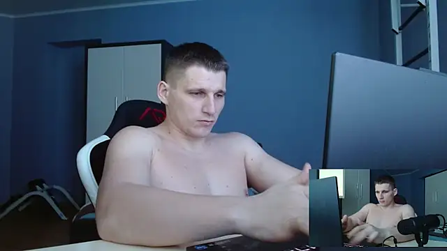 Snapshot of Poliglotjoe1 chatting on 02-21-26, 07:54 Poliglotjoe1 online show from 02-21-26, 07:54