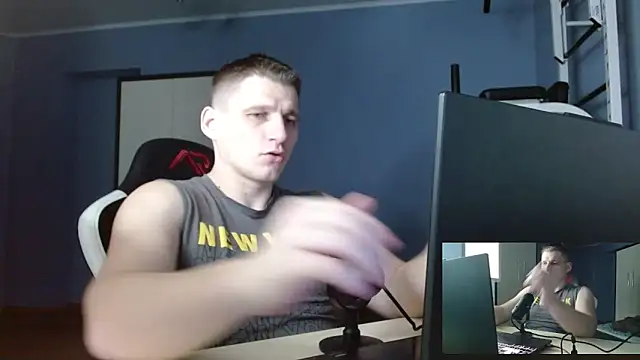 Snapshot of Poliglotjoe1 chatting on 02-23-26, 02:35 Poliglotjoe1 online show from 02-23-26, 02:35