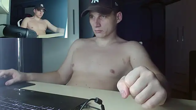 Poliglotjoe1 online show from 12-16-25, 05:39