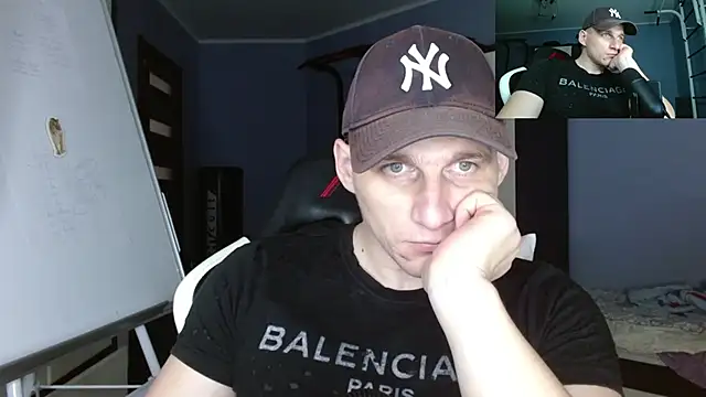 Poliglotjoe1 online show from 11-25-25, 05:46