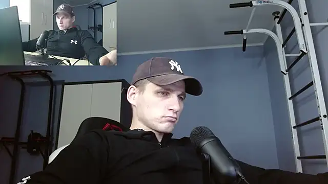 Poliglotjoe1 online show from 01-06-26, 02:54