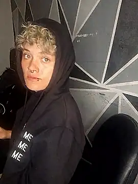 megan NL online show from 01-11-26, 02:51