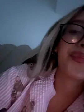 saliha pinky  online show from 12-17-25, 02:27